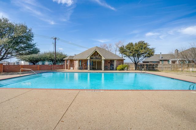 5529 Sierra Ridge Drive, Fort Worth, TX 76123