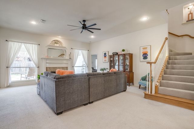 5529 Sierra Ridge Drive, Fort Worth, TX 76123