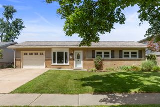 15200 Oxford Drive, Oak Forest, IL 60452