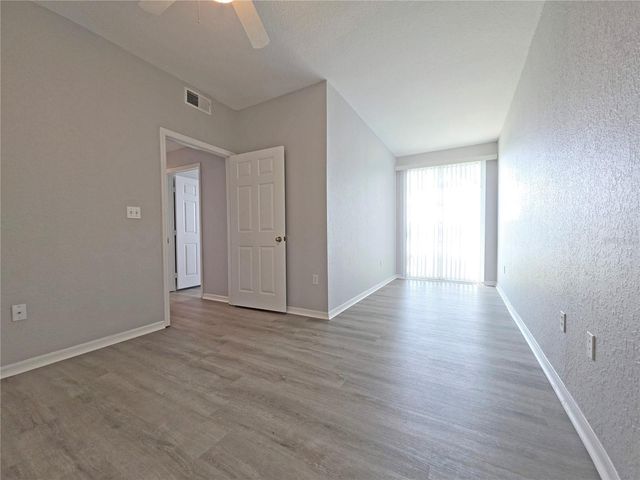 9018 LAKE CHASE ISLAND WAY 9018, Tampa, FL 33626