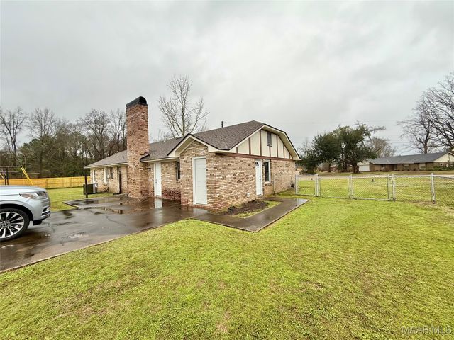 117 Pinehaardt Drive, Selma, AL 36701