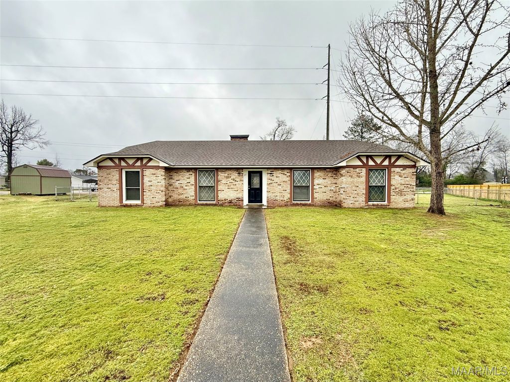 117 Pinehaardt Drive, Selma, AL 36701