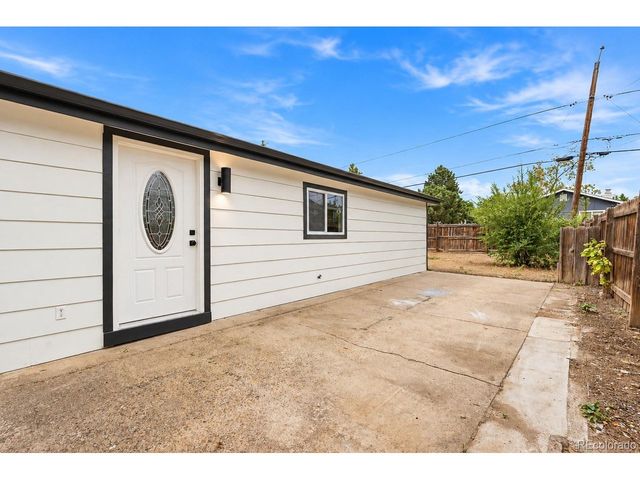 11951 W Security Ave, Lakewood, CO 80401