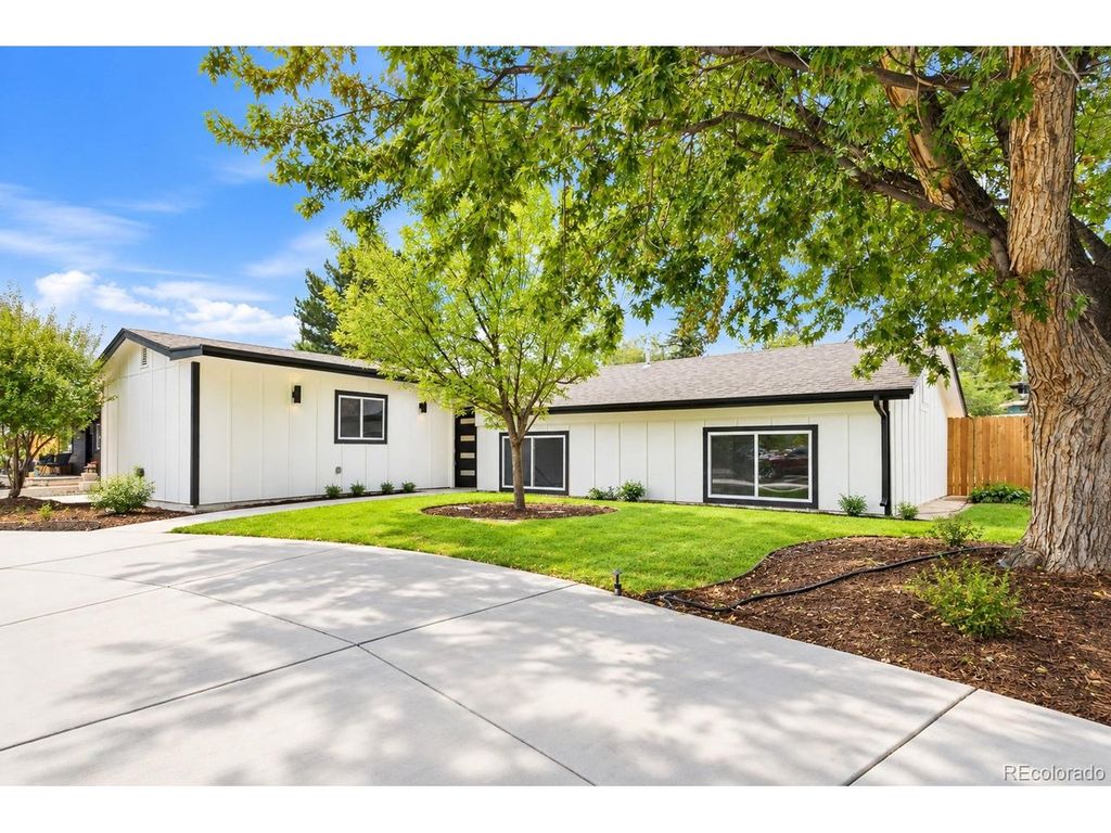 11951 W Security Ave, Lakewood, CO 80401