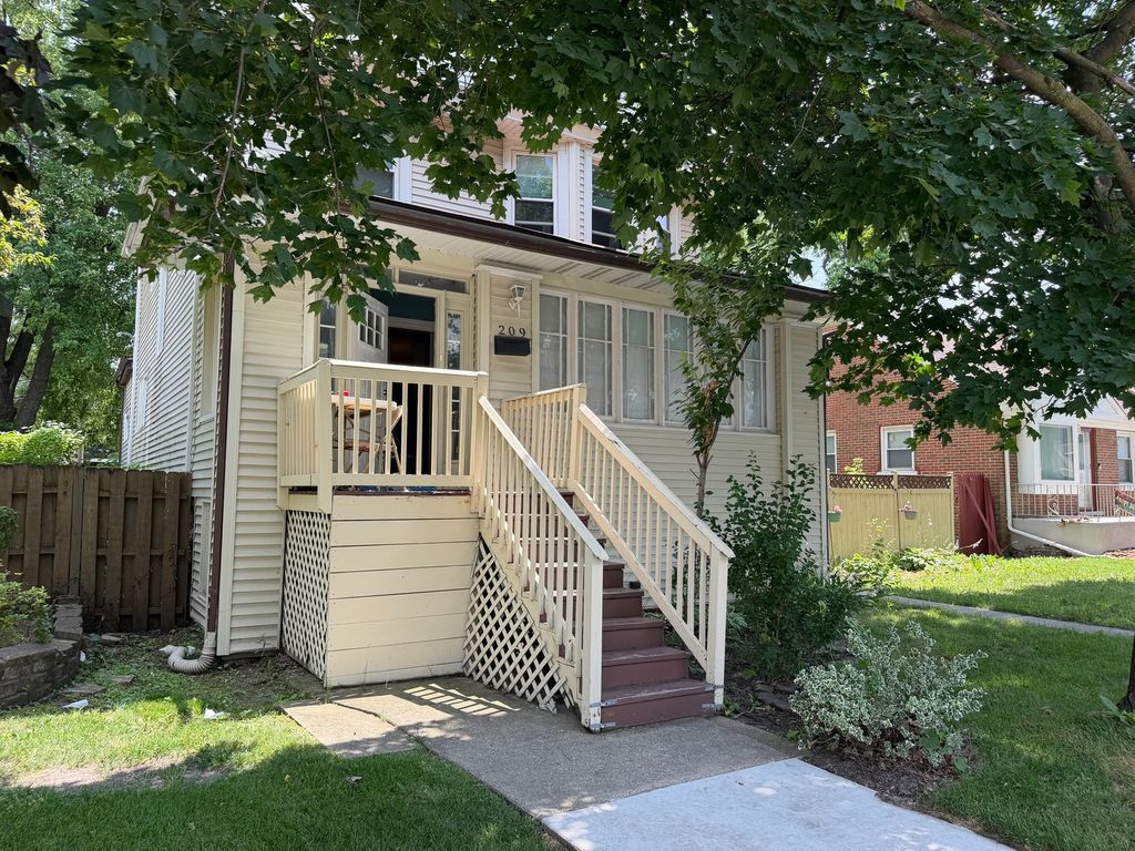 209 S 19th Avenue, Maywood, IL 60153 — photo 2
