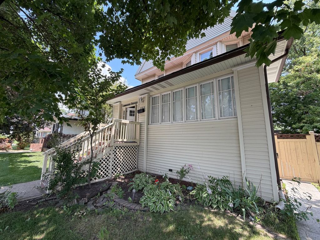 209 S 19th Avenue, Maywood, IL 60153 — photo 3