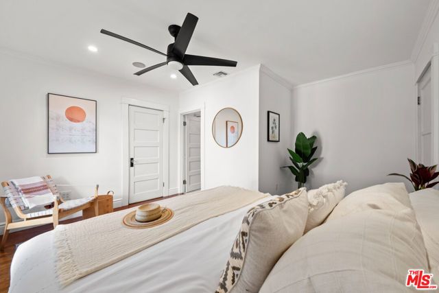 8712 Sherwood Drive, West Hollywood, CA 90069