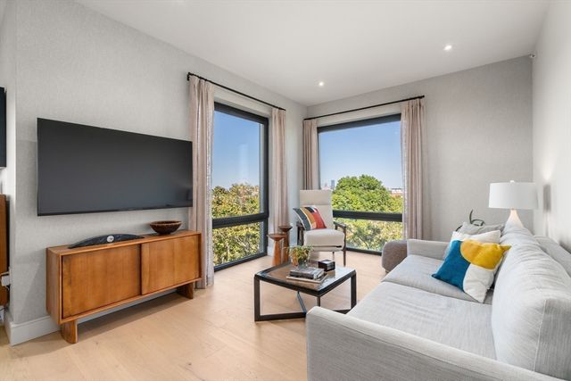 1 Nevins Hill Way 503, Boston, MA 02135