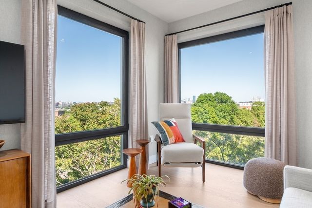 1 Nevins Hill Way 503, Boston, MA 02135