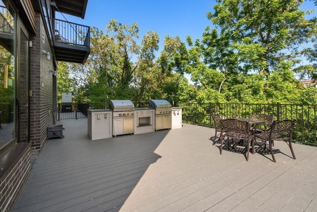 1 Nevins Hill Way 503, Boston, MA 02135