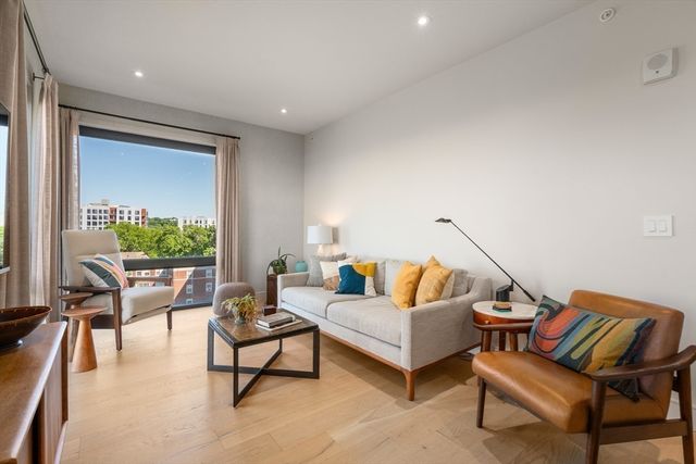 1 Nevins Hill Way 503, Boston, MA 02135