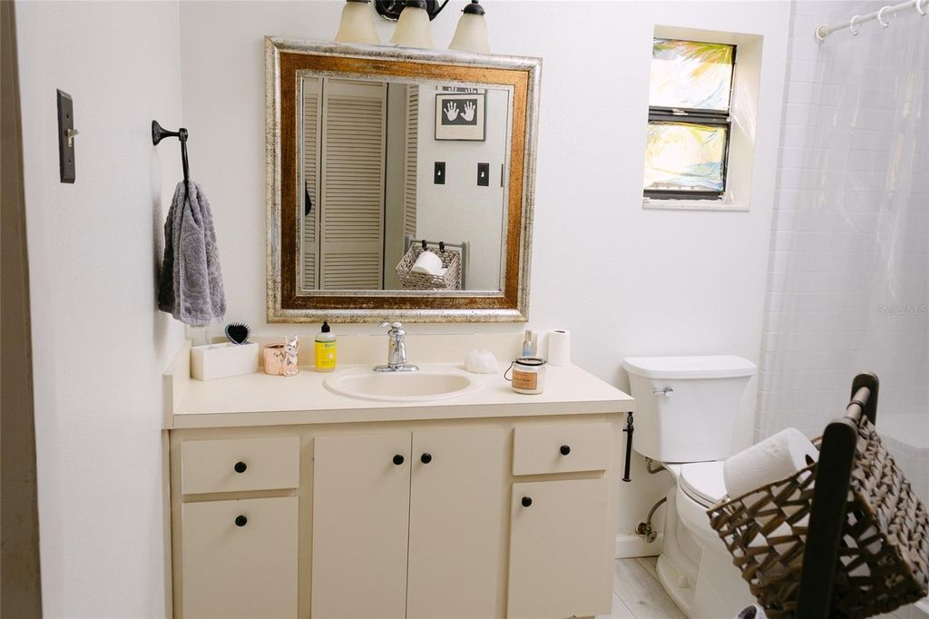 Image 22 of property listing at 18305 OAKDALE ROAD, Odessa, FL 33556