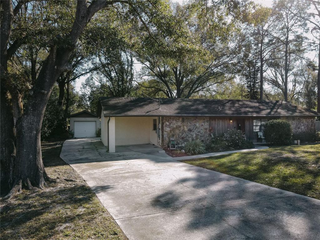 Image 36 of property listing at 18305 OAKDALE ROAD, Odessa, FL 33556