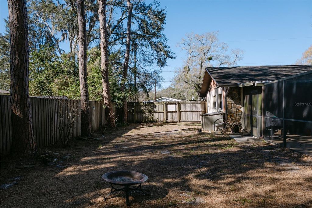 Image 37 of property listing at 18305 OAKDALE ROAD, Odessa, FL 33556