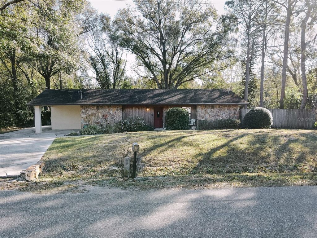 Image 42 of property listing at 18305 OAKDALE ROAD, Odessa, FL 33556