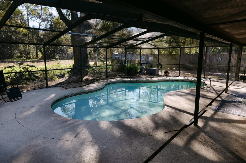 Image 6 of property listing at 18305 OAKDALE ROAD, Odessa, FL 33556