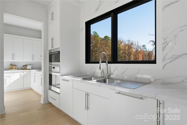 203 Sugar Maple Lane 23, Matthews, NC 28104