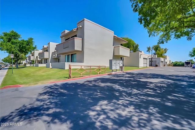 885 N GRANITE REEF Road 63, Scottsdale, AZ 85257