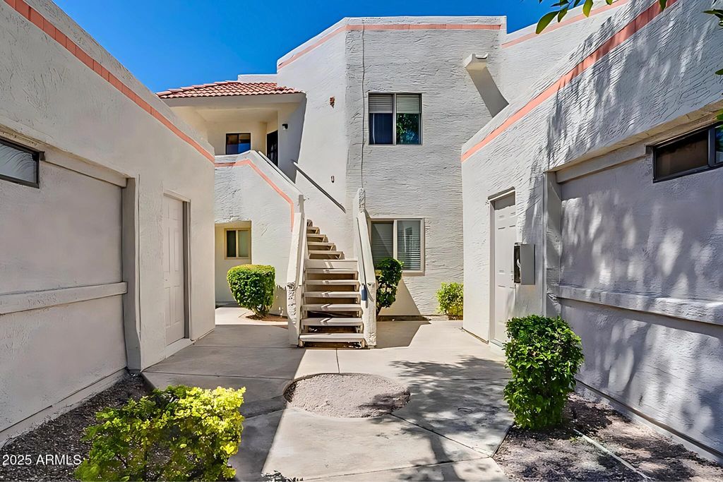 885 N GRANITE REEF Road 63, Scottsdale, AZ 85257