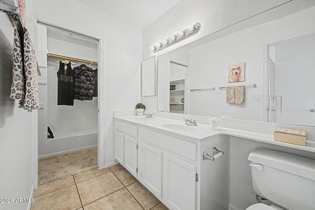 1071 W SANDY BANKS Drive, Gilbert, AZ 85233