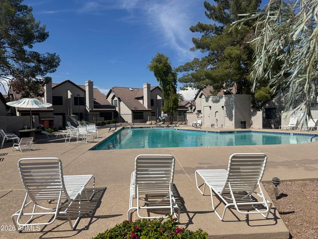 1071 W SANDY BANKS Drive, Gilbert, AZ 85233