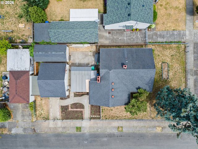 8335 Ne KLICKITAT St, Portland, OR 97220