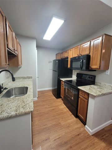 7250 W Greens Road 1414, Houston, TX 77064