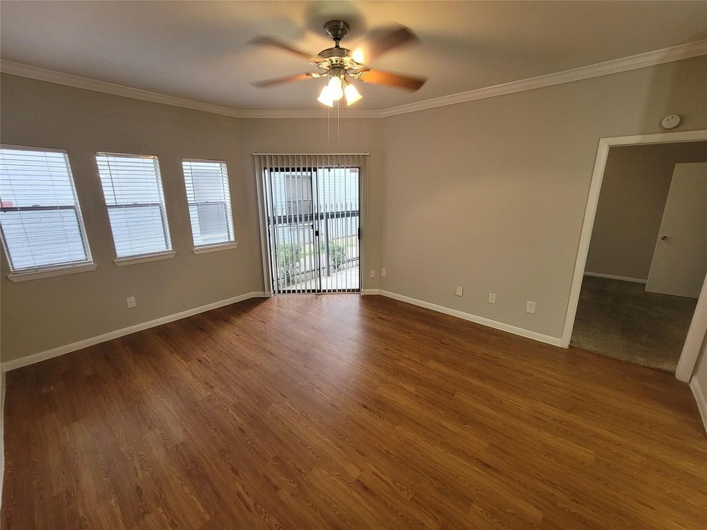 7250 W Greens Road 1414, Houston, TX 77064