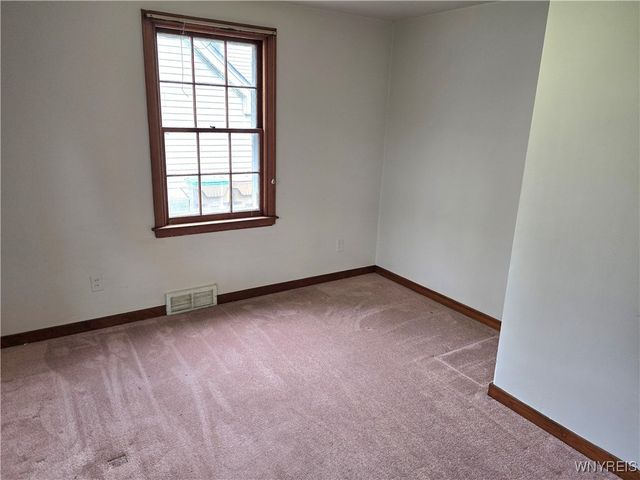 246 E Treehaven Road, Cheektowaga, NY 14215