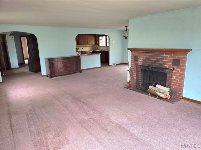 246 E Treehaven Road, Cheektowaga, NY 14215