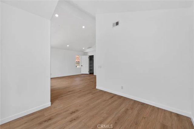 15003 Alda, North Hills, CA 91343