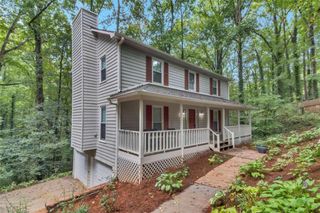 826 Moonlit NW Lane, Acworth, GA 30102