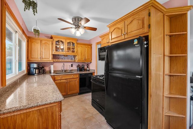 14 Hampton Road, Montgomery, IL 60538