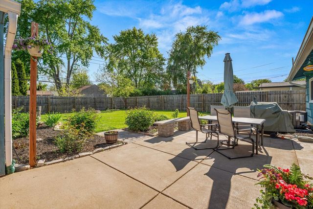 14 Hampton Road, Montgomery, IL 60538
