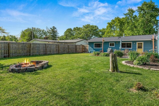 14 Hampton Road, Montgomery, IL 60538
