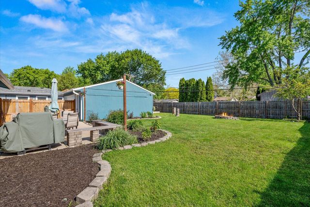 14 Hampton Road, Montgomery, IL 60538