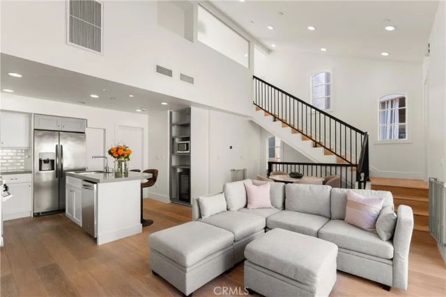 606 Marigold Avenue, Corona Del Mar, CA 92625
