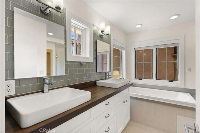 606 Marigold Avenue, Corona Del Mar, CA 92625