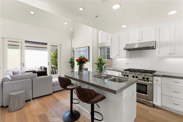 606 Marigold Avenue, Corona Del Mar, CA 92625