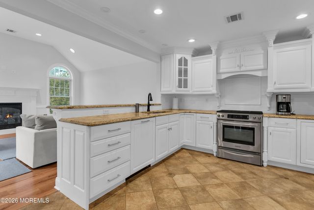 7 Anderson Street, Monmouth Beach, NJ 07750
