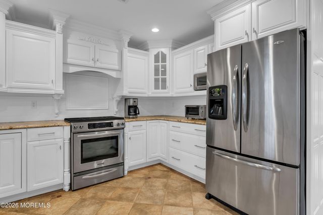 7 Anderson Street, Monmouth Beach, NJ 07750