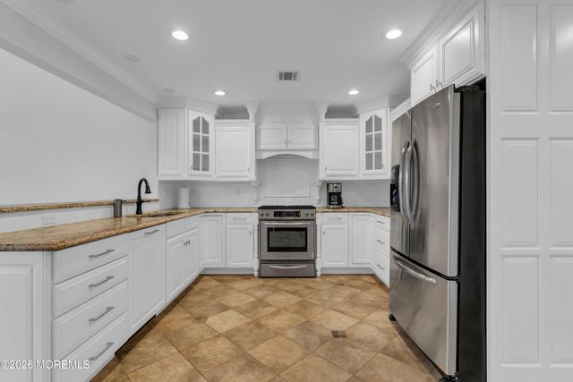 7 Anderson Street, Monmouth Beach, NJ 07750