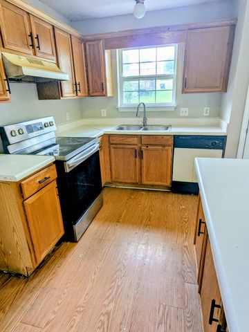 732 Judge Mason Way, La Vergne, TN 37086