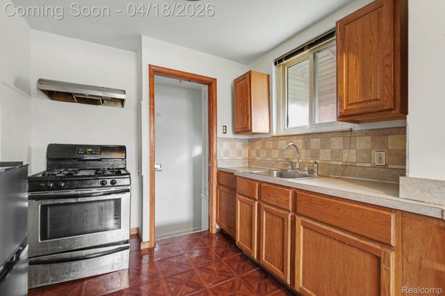 20022 Hanna Street, Detroit, MI 48203