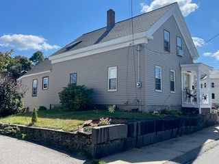 36 Mount Pleasant Ave, Leominster, MA 01453