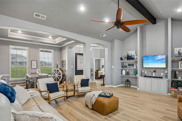 11201 Lakecrest Drive, Sanger, TX 76266