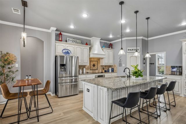 11201 Lakecrest Drive, Sanger, TX 76266