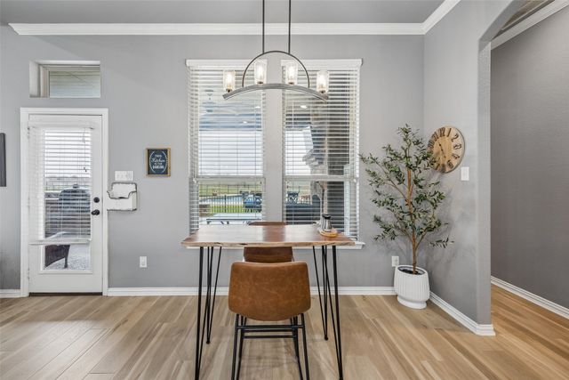 11201 Lakecrest Drive, Sanger, TX 76266