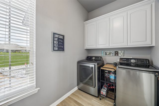 11201 Lakecrest Drive, Sanger, TX 76266