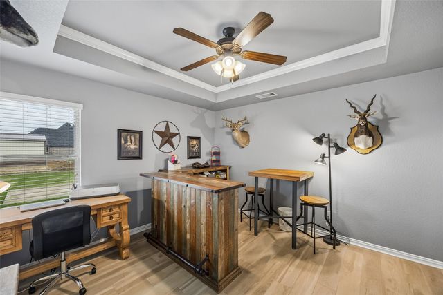 11201 Lakecrest Drive, Sanger, TX 76266